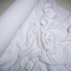 Вязаное полотно косичка белая